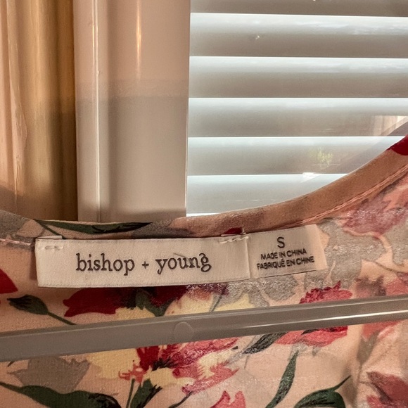 Stunning Blouse - Picture 3 of 3